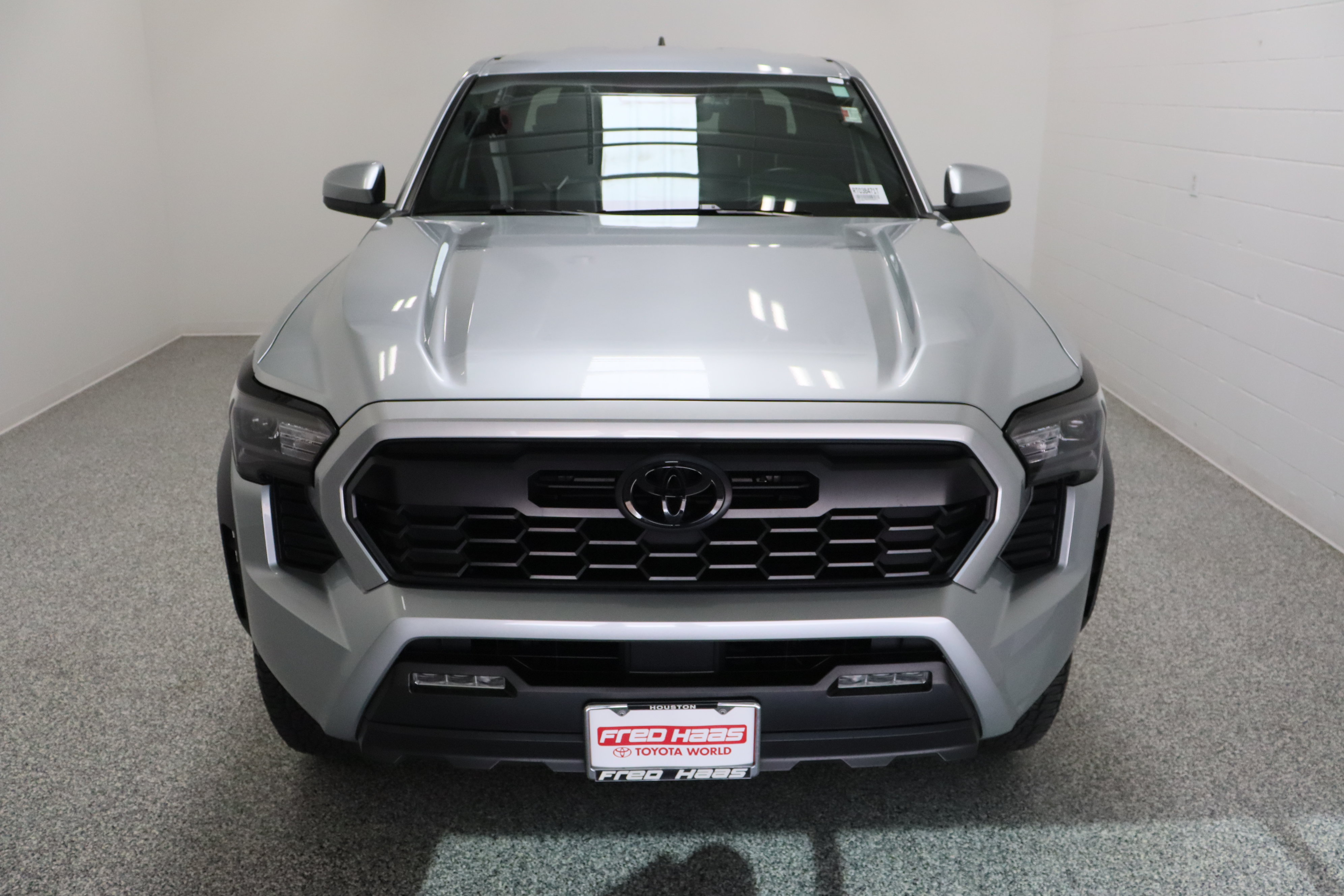 Used 2024 Toyota Tacoma TRD Off-Road AWD/4WD image 3
