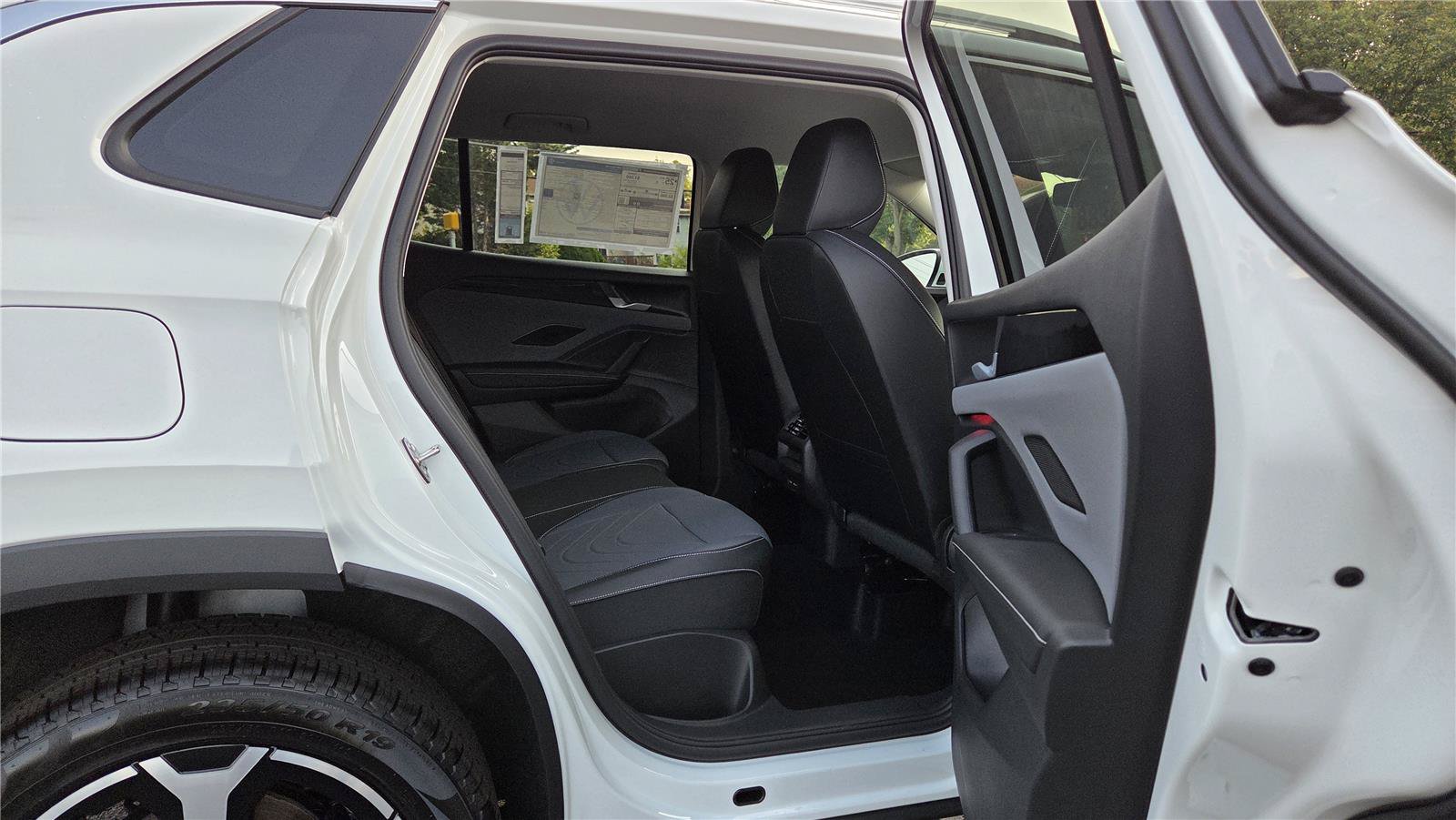 New 2026 Volkswagen Tiguan SE AWD/4WD image 31