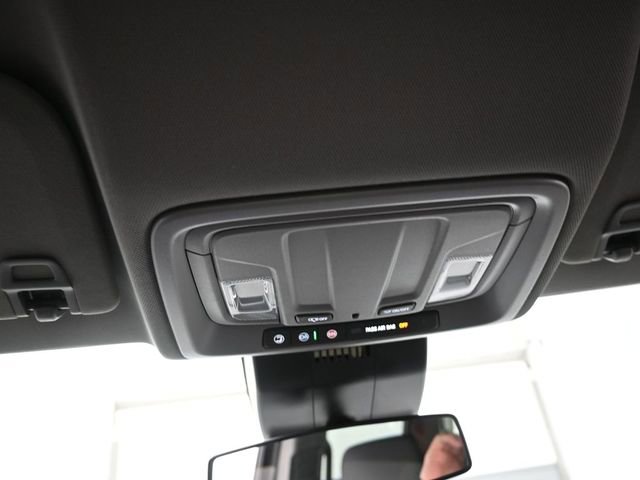 Used 2025 Chevrolet Silverado 2500 LT w/ Convenience Package image 12