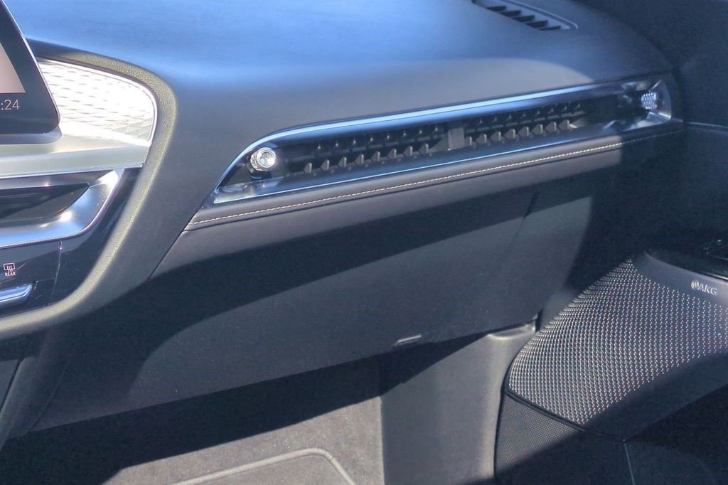 Certified 2026 Cadillac Lyriq Signature Sport AWD/4WD image 2