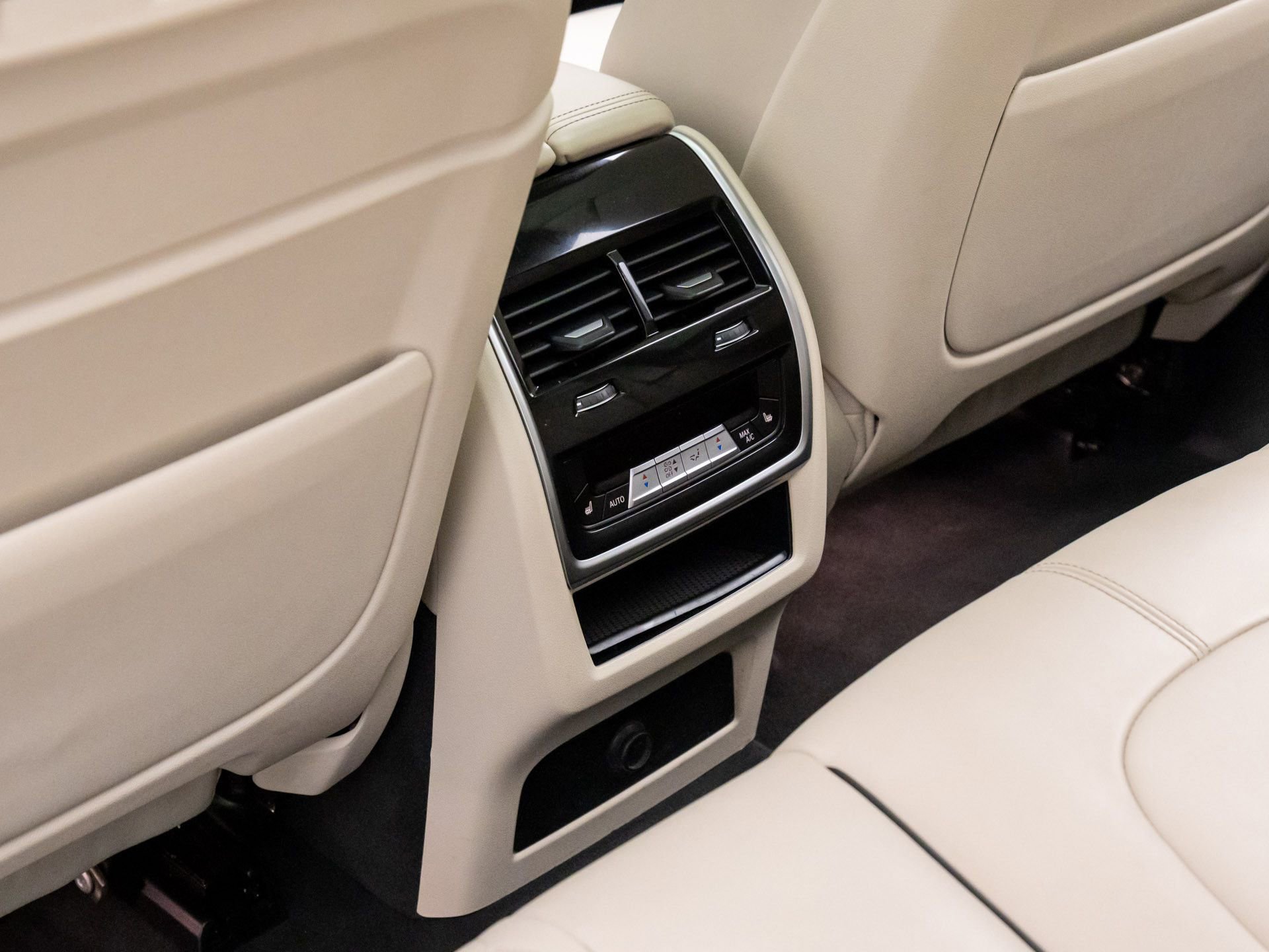 Certified 2023 BMW X5 M50i w/ Climate Comfort Package image 17