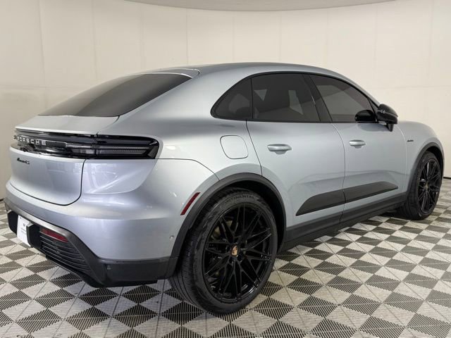 Used 2025 Porsche Macan 4S Electric image 5