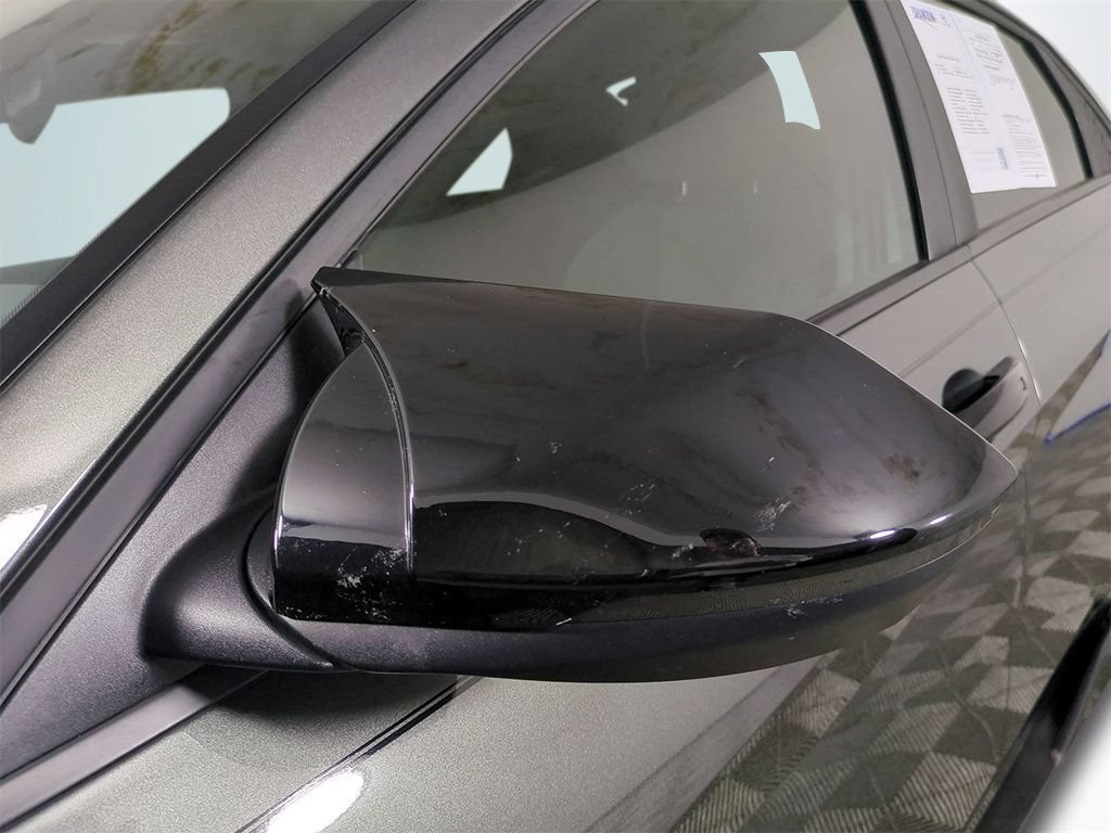 Used 2024 Hyundai Elantra SEL FWD image 12