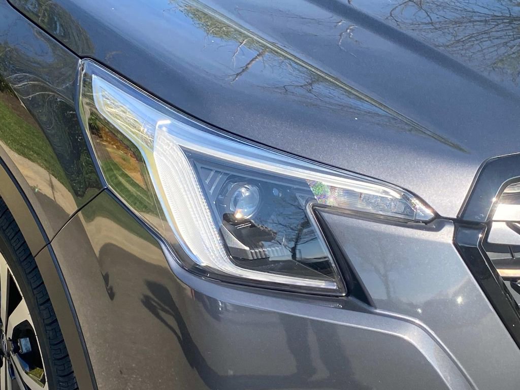 Used 2023 Subaru Forester Limited AWD/4WD image 4