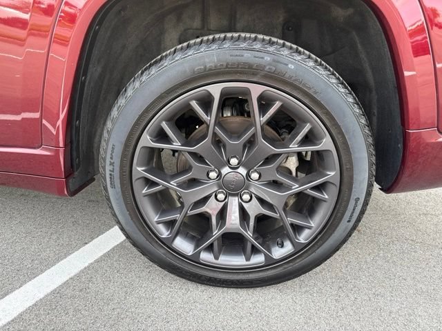 Used 2023 Jeep Grand Cherokee L Summit AWD/4WD image 10
