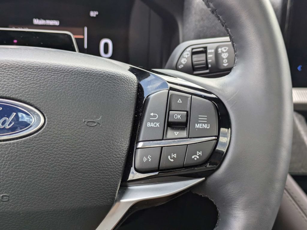 Certified 2026 Ford Explorer Platinum RWD image 29