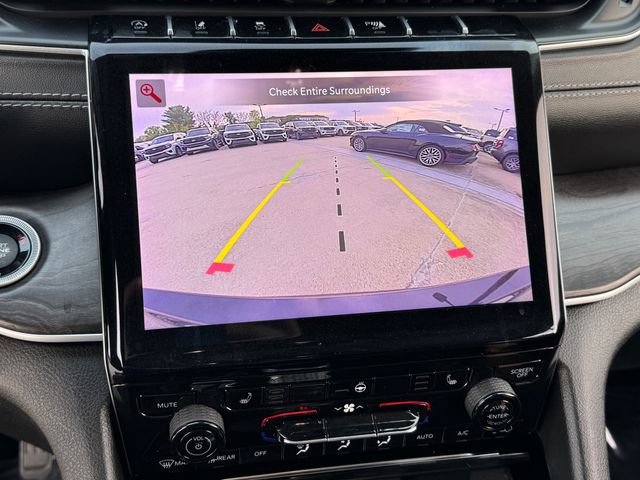 Used 2022 Jeep Grand Cherokee L Limited AWD/4WD image 27