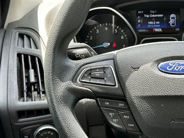 Used 2016 Ford Focus SE FWD image 8