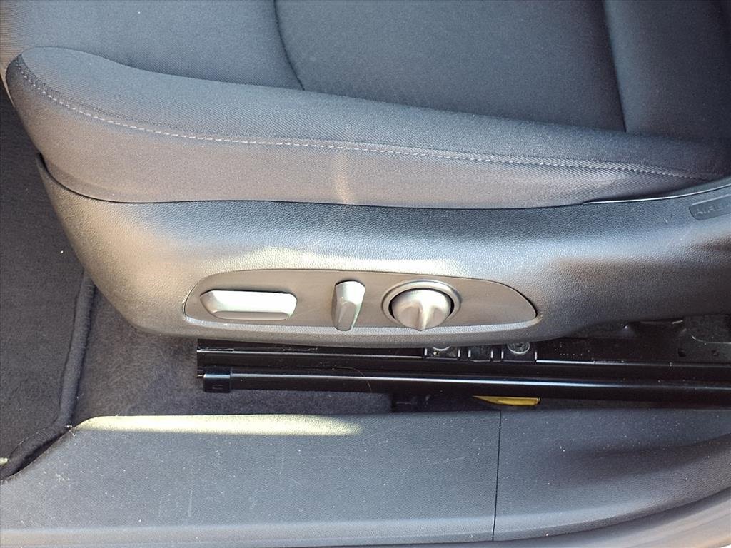 Used 2023 Chevrolet Malibu LT w/ Driver Confidence Package image 4