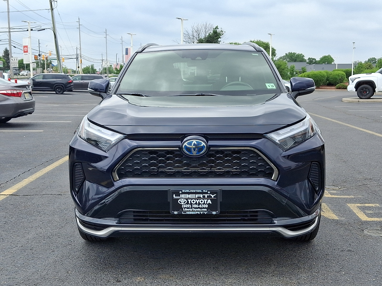 Used 2024 Toyota RAV4 SE w/ Weather & Moonroof Package AWD/4WD image 2