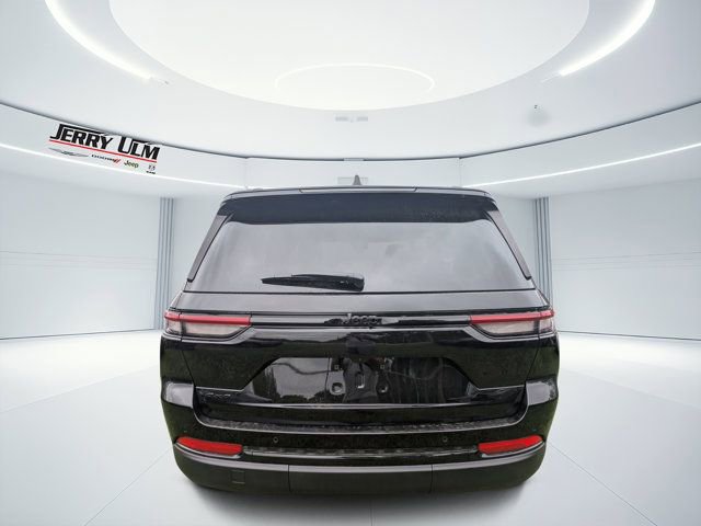 New 2025 Jeep Grand Cherokee Altitude AWD/4WD image 4