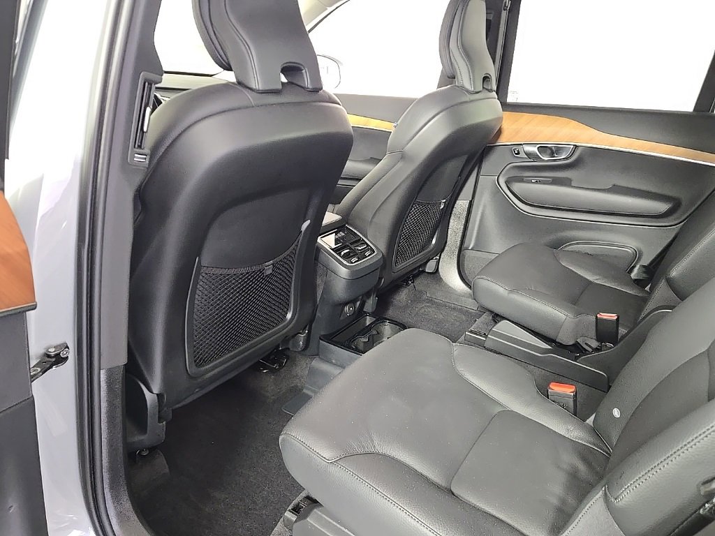 Certified 2024 Volvo XC90 B6 Plus w/ Protection Package image 16