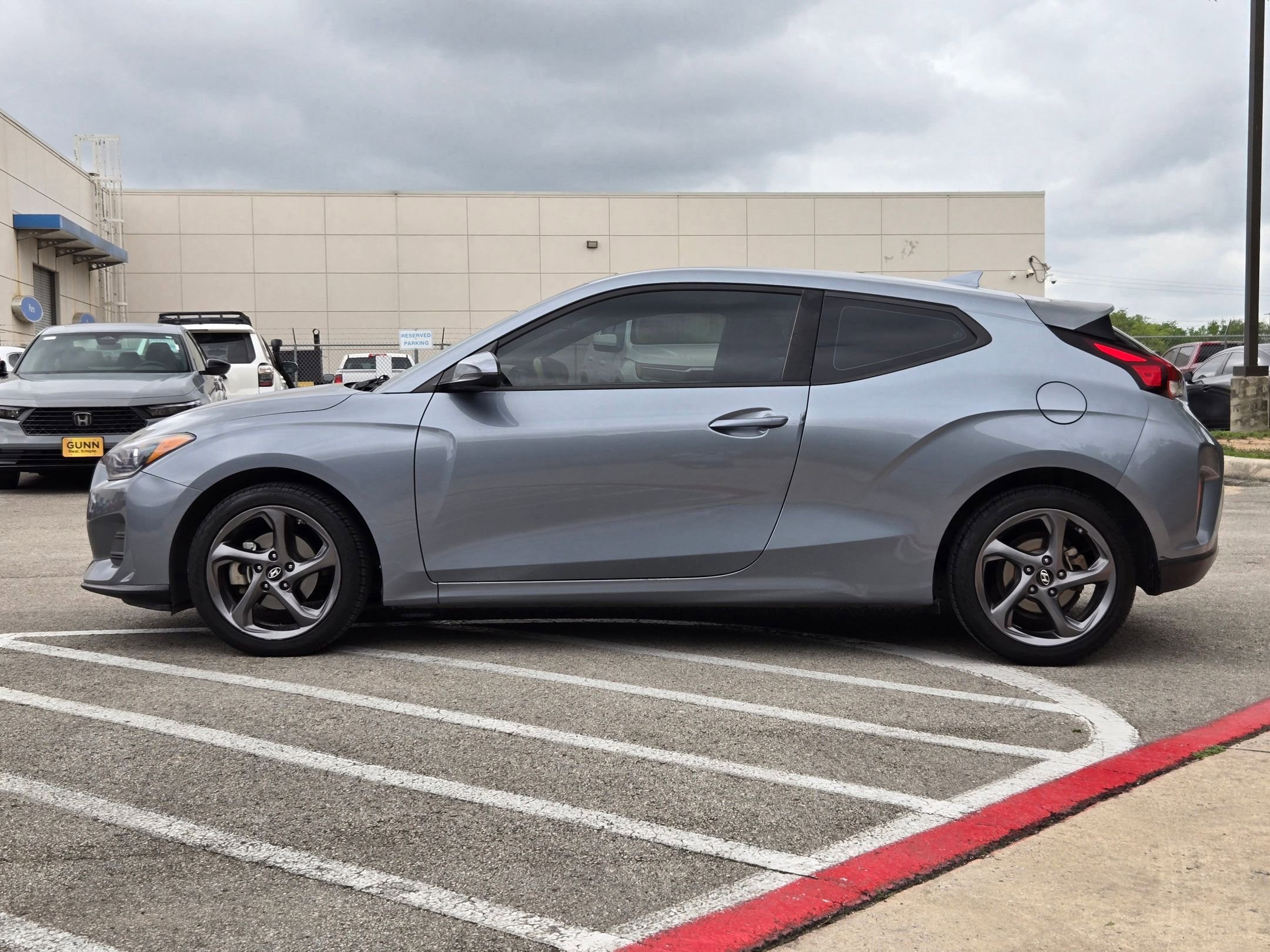 Used 2019 Hyundai Veloster 2.0 FWD image 6