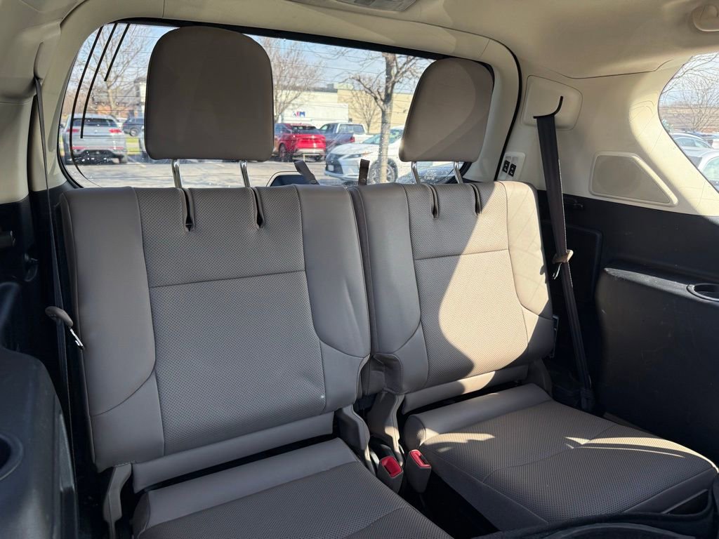 Used 2023 Lexus GX 460 Premium w/ Accessory Package image 18