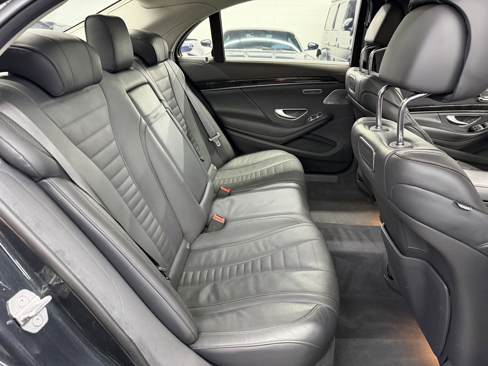 Used 2019 Mercedes-Benz S 560 4MATIC Sedan w/ AMG Line Exterior image 23