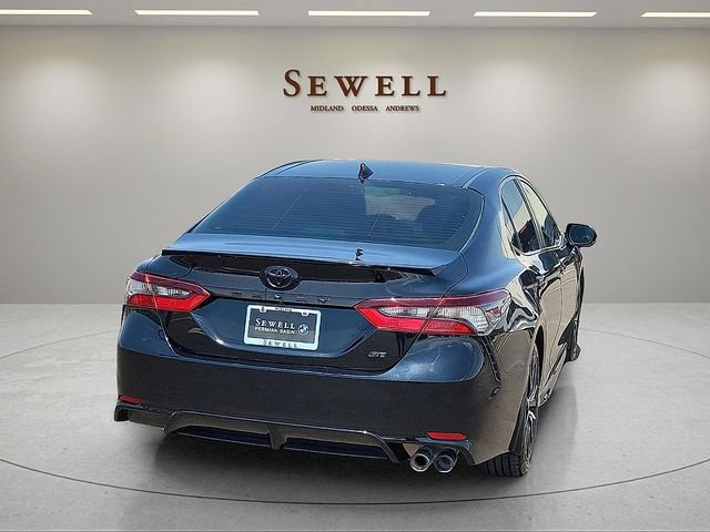 Used 2022 Toyota Camry SE w/ Convenience Package FWD image 5