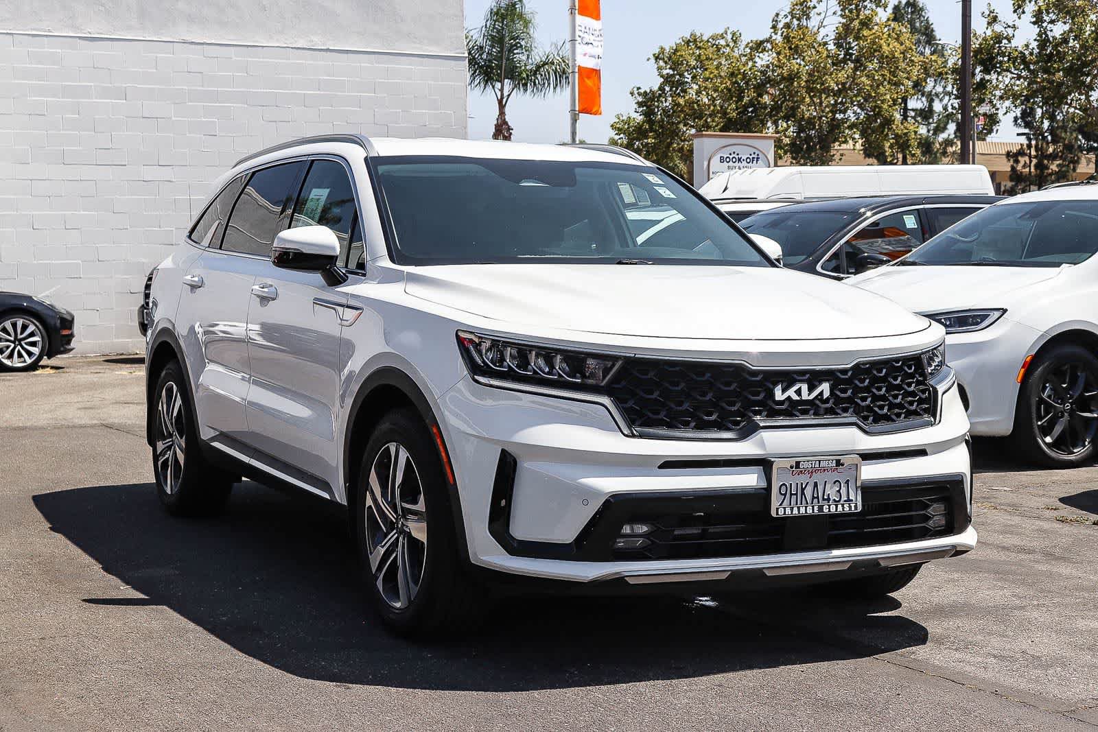Used 2023 Kia Sorento EX AWD/4WD image 3