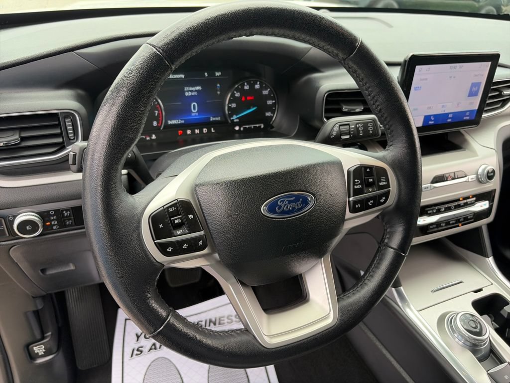 Used 2023 Ford Explorer XLT w/ Equipment Group 202A AWD/4WD image 19