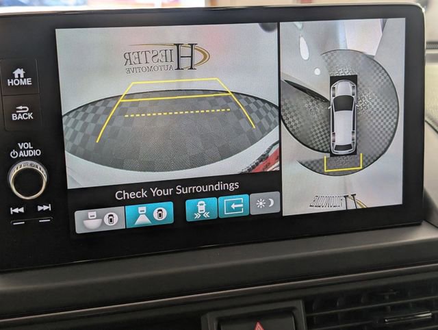 Used 2025 Honda Pilot TrailSport image 22