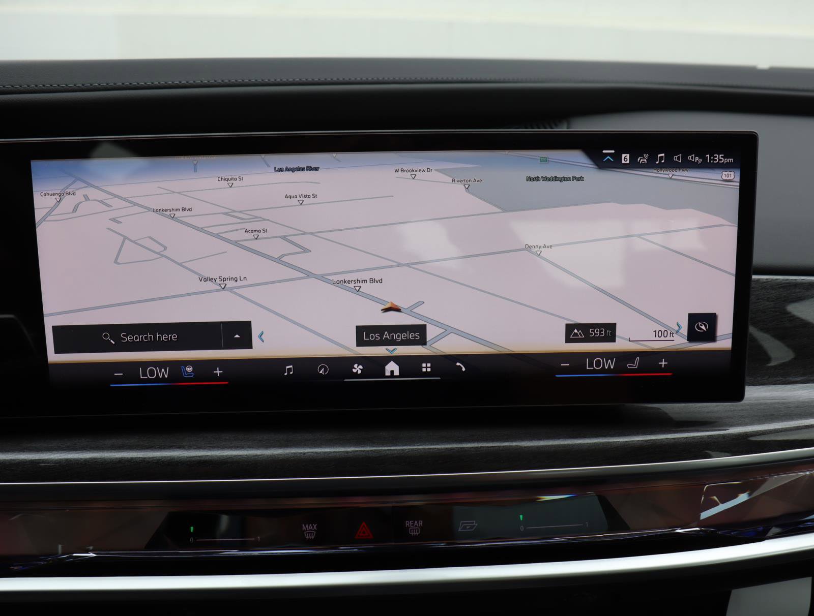 New 2026 BMW 750e xDrive w/ Executive Package image 30