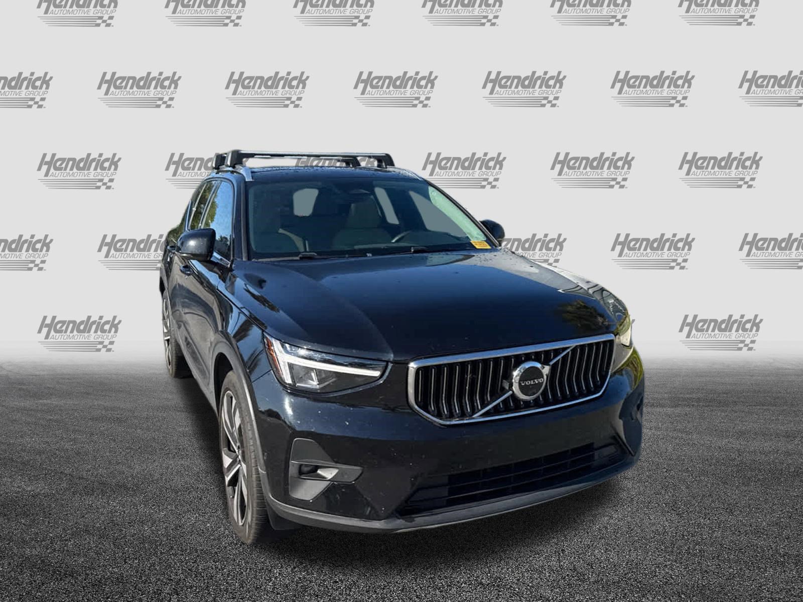 Used 2023 Volvo XC40 B5 Plus w/ Protection Package Premier image 5