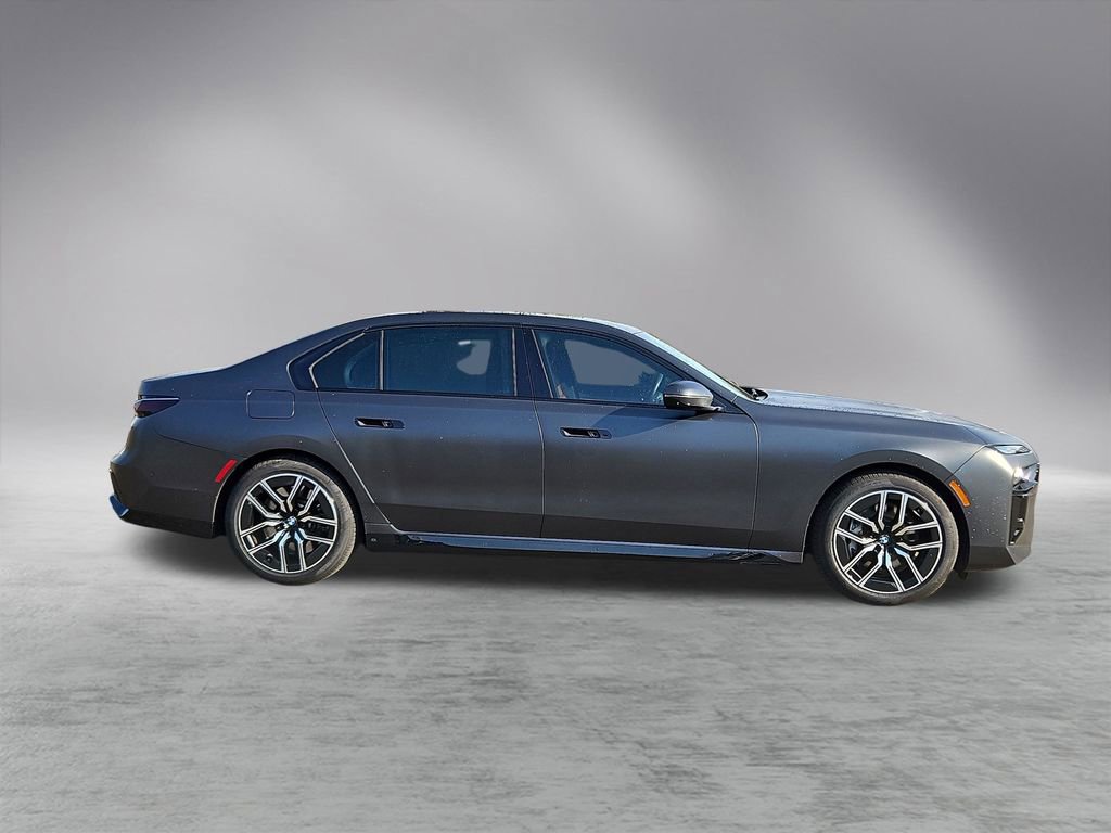 Used 2024 BMW 760i xDrive AWD/4WD image 9