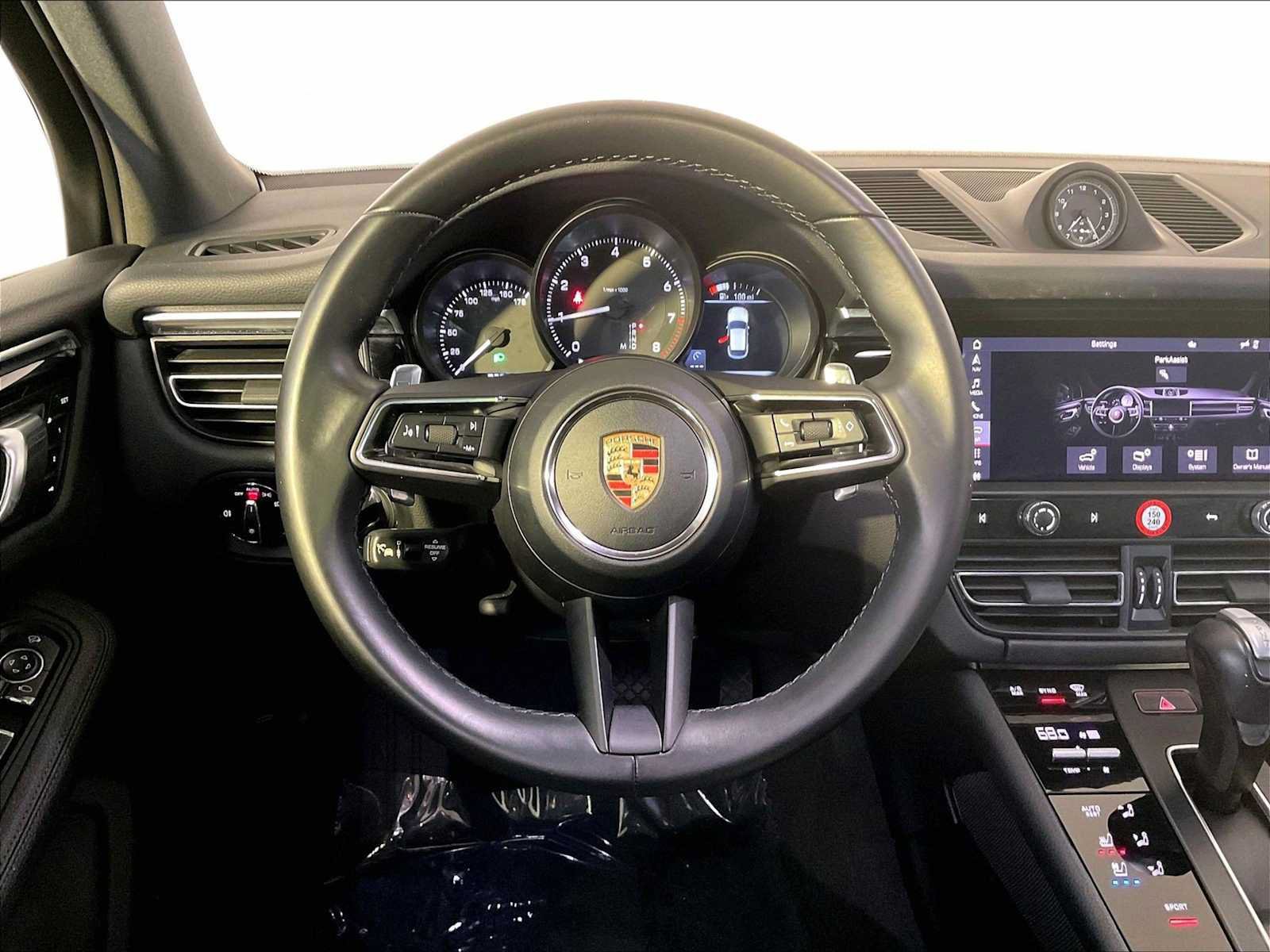 Certified 2023 Porsche Macan AWD/4WD image 15