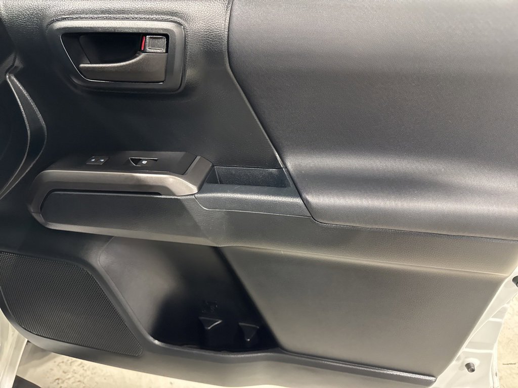 Used 2016 Toyota Tacoma TRD Sport w/ Premium & Technology Package image 22