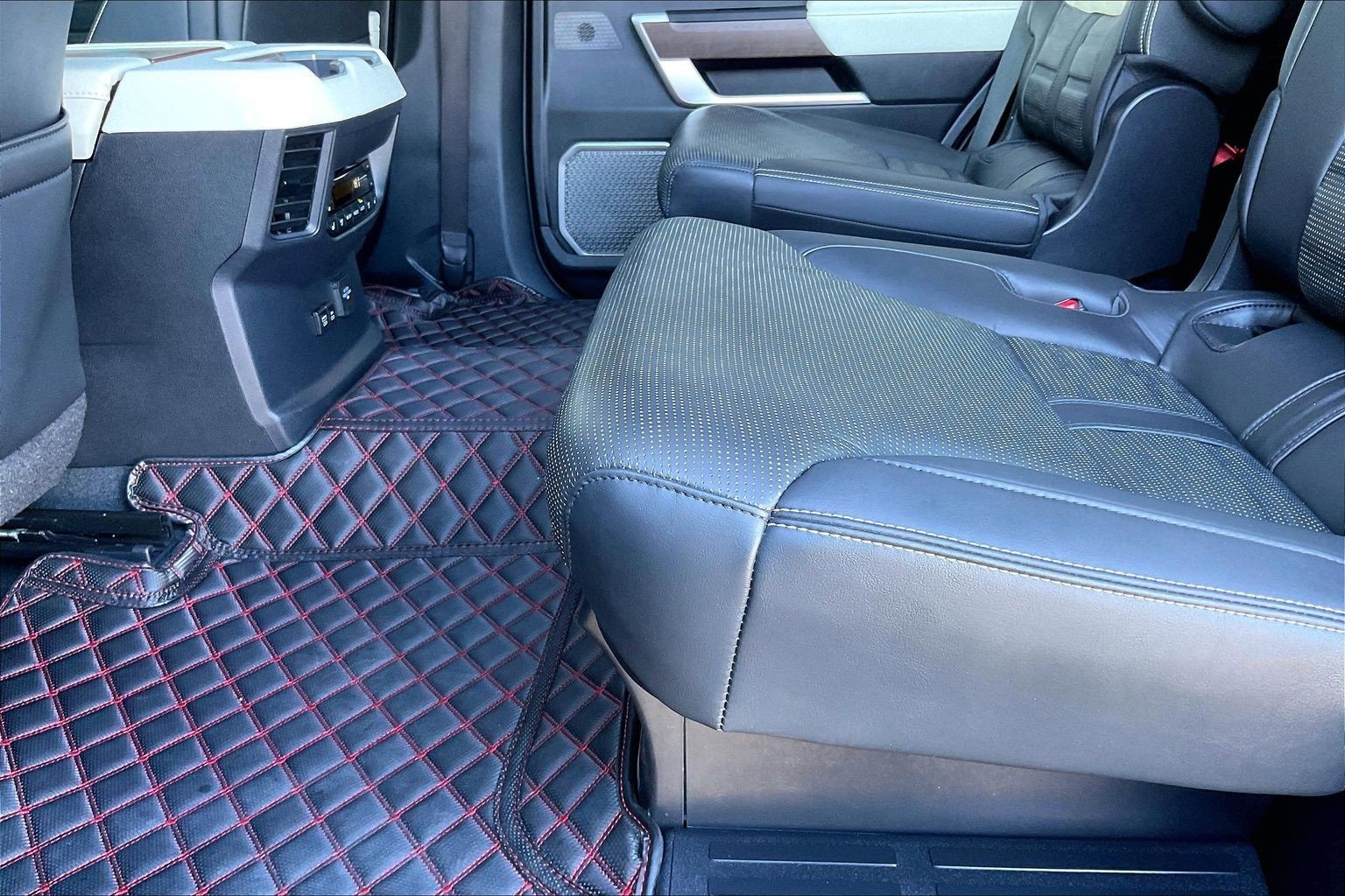 Used 2023 Toyota Sequoia Capstone image 17