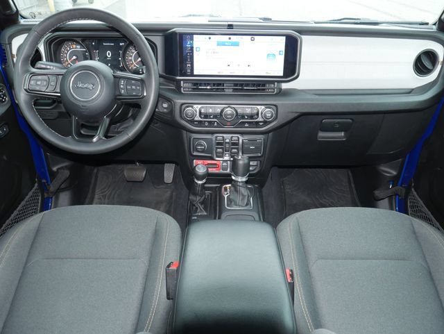 Used 2025 Jeep Gladiator Sport AWD/4WD image 7