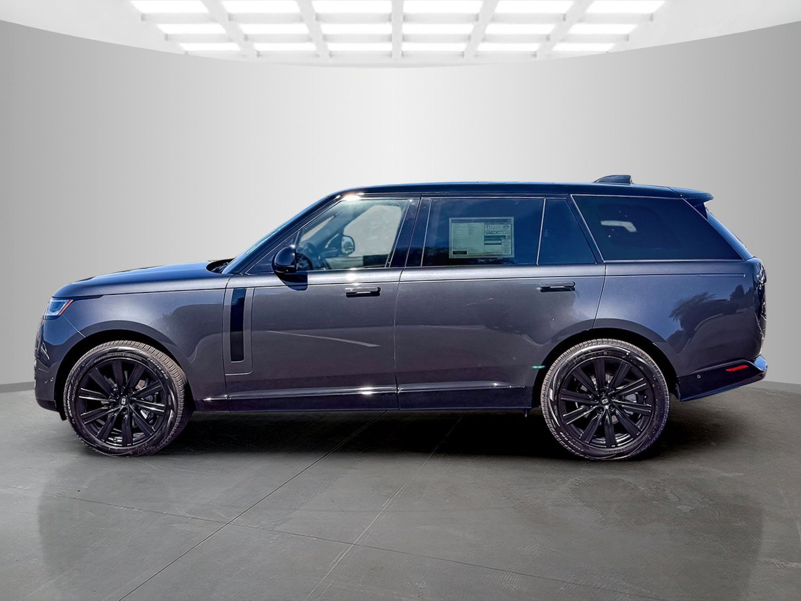 New 2027 Land Rover Range Rover Long Wheelbase SE AWD/4WD image 2