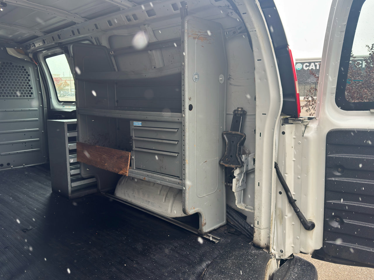 Used 2015 Chevrolet Express 3500 image 37