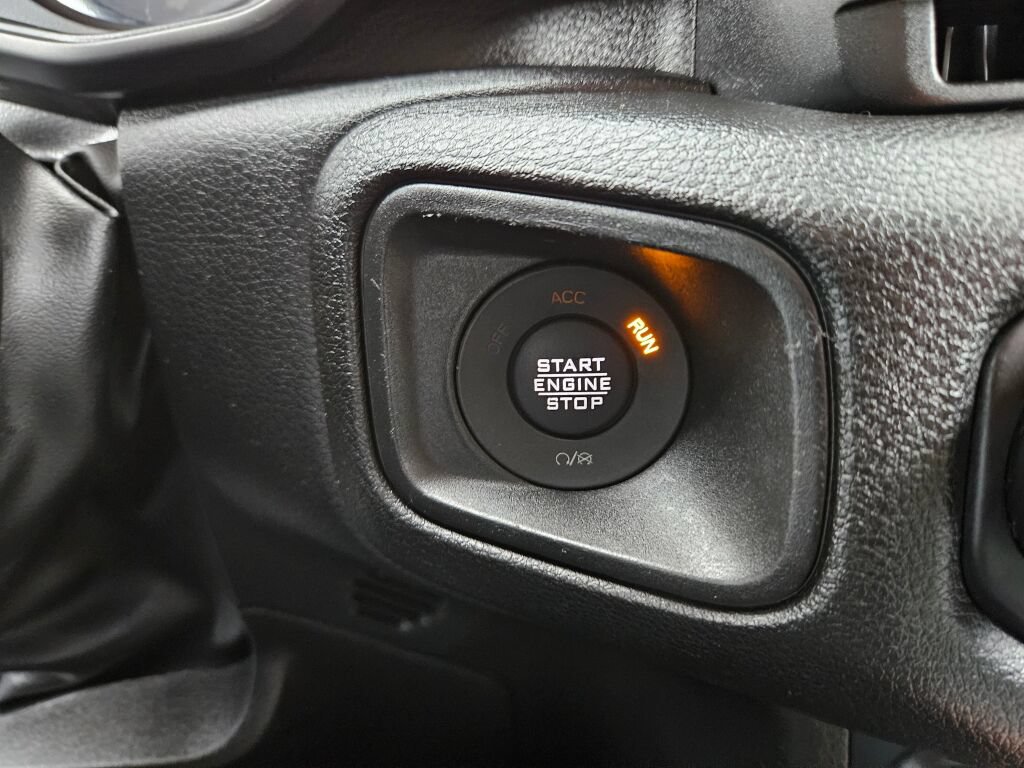 Used 2024 Jeep Wrangler Unlimited AWD/4WD image 29
