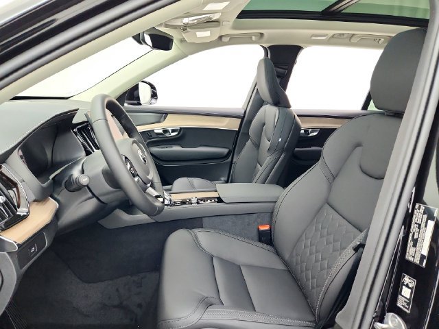 New 2026 Volvo XC90 B6 Plus w/ Protection Package Premier AWD/4WD image 21