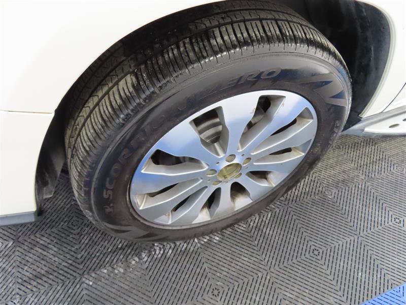 Used 2017 Mercedes-Benz GLS 450 4MATIC w/ Premium Package image 8