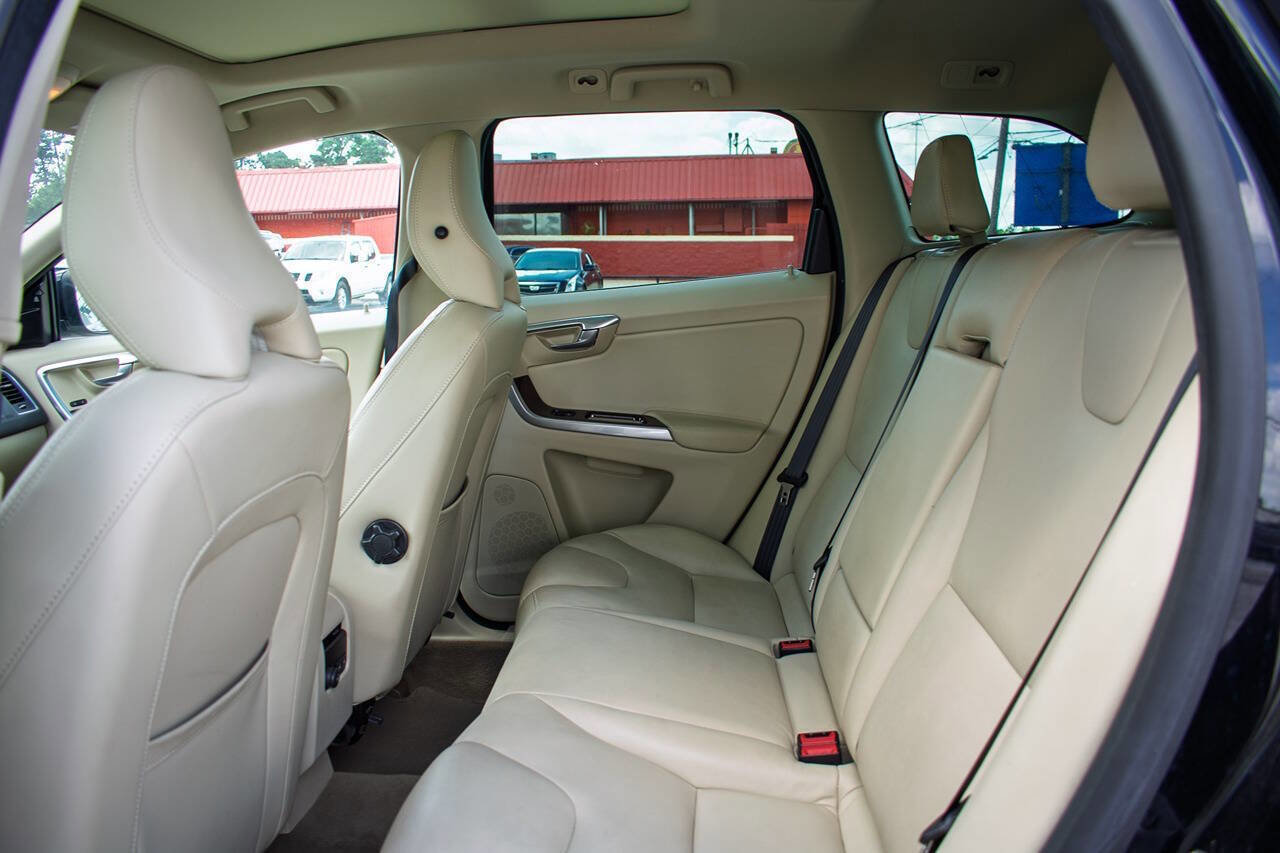 Used 2015 Volvo XC60 3.2 Platinum AWD/4WD image 29