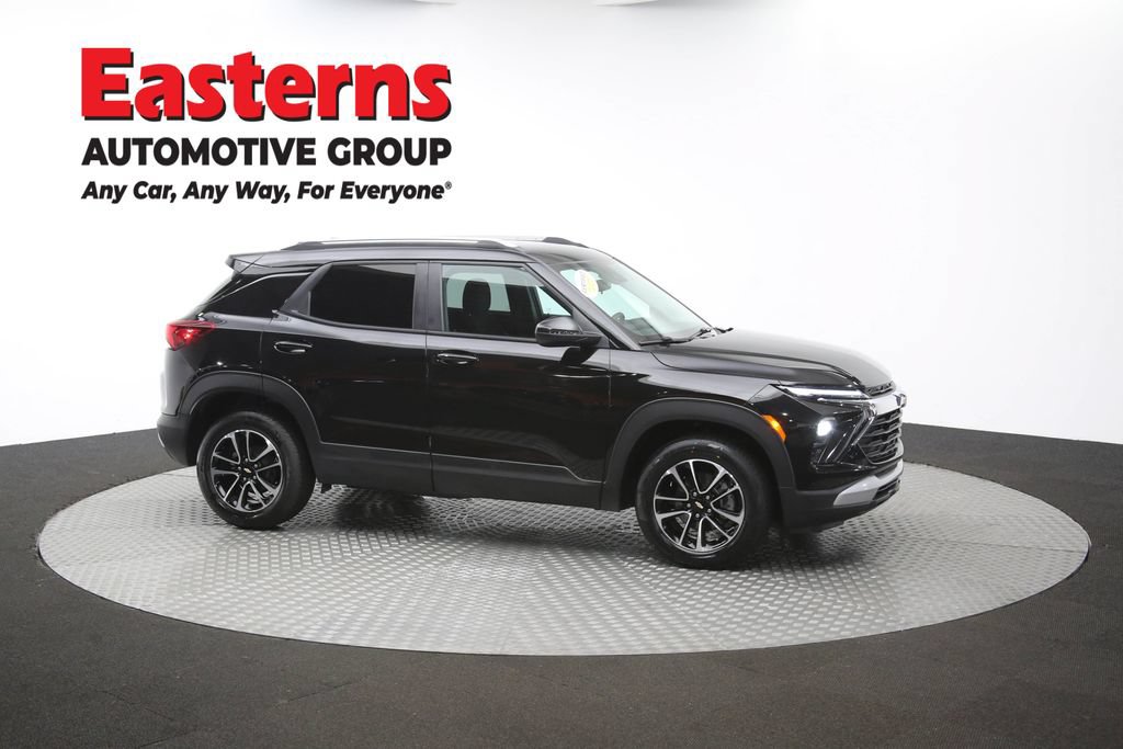 Used 2026 Chevrolet TrailBlazer LT w/ LT Cold Weather Package AWD/4WD image 46