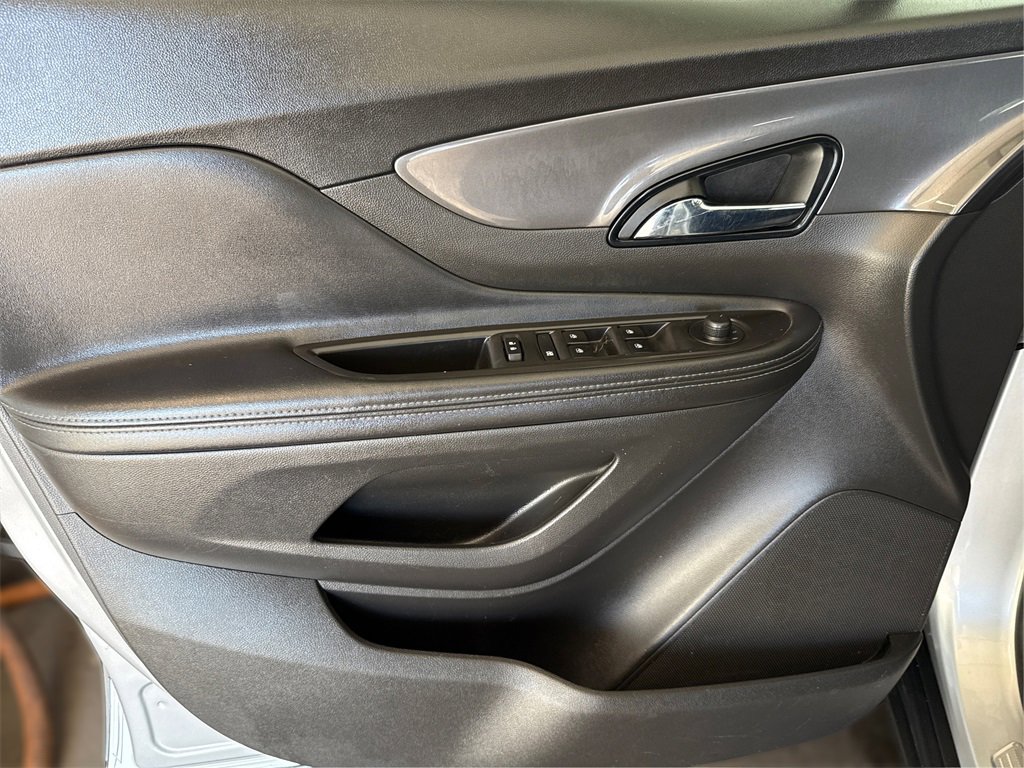 Used 2020 Buick Encore Essence image 26