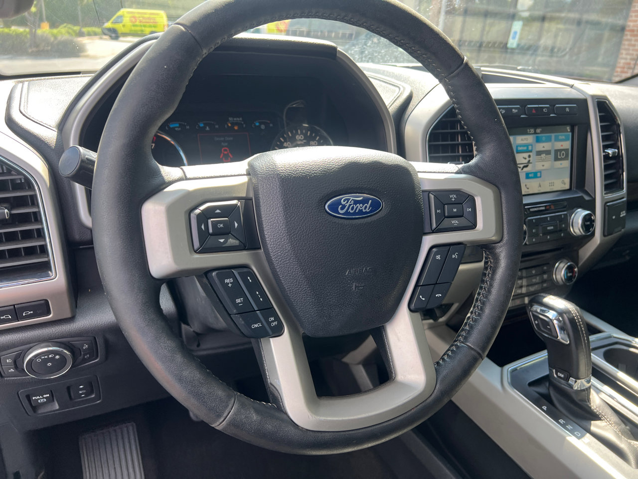 Used 2018 Ford F150 Lariat w/ Equipment Group 502A Luxury image 11