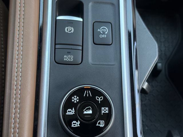Used 2023 Nissan Pathfinder Platinum w/ Cargo Package AWD/4WD image 20