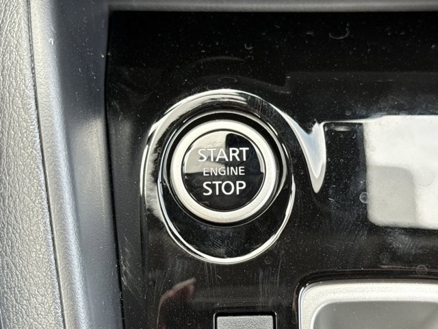 New 2025 Nissan Versa SV image 16