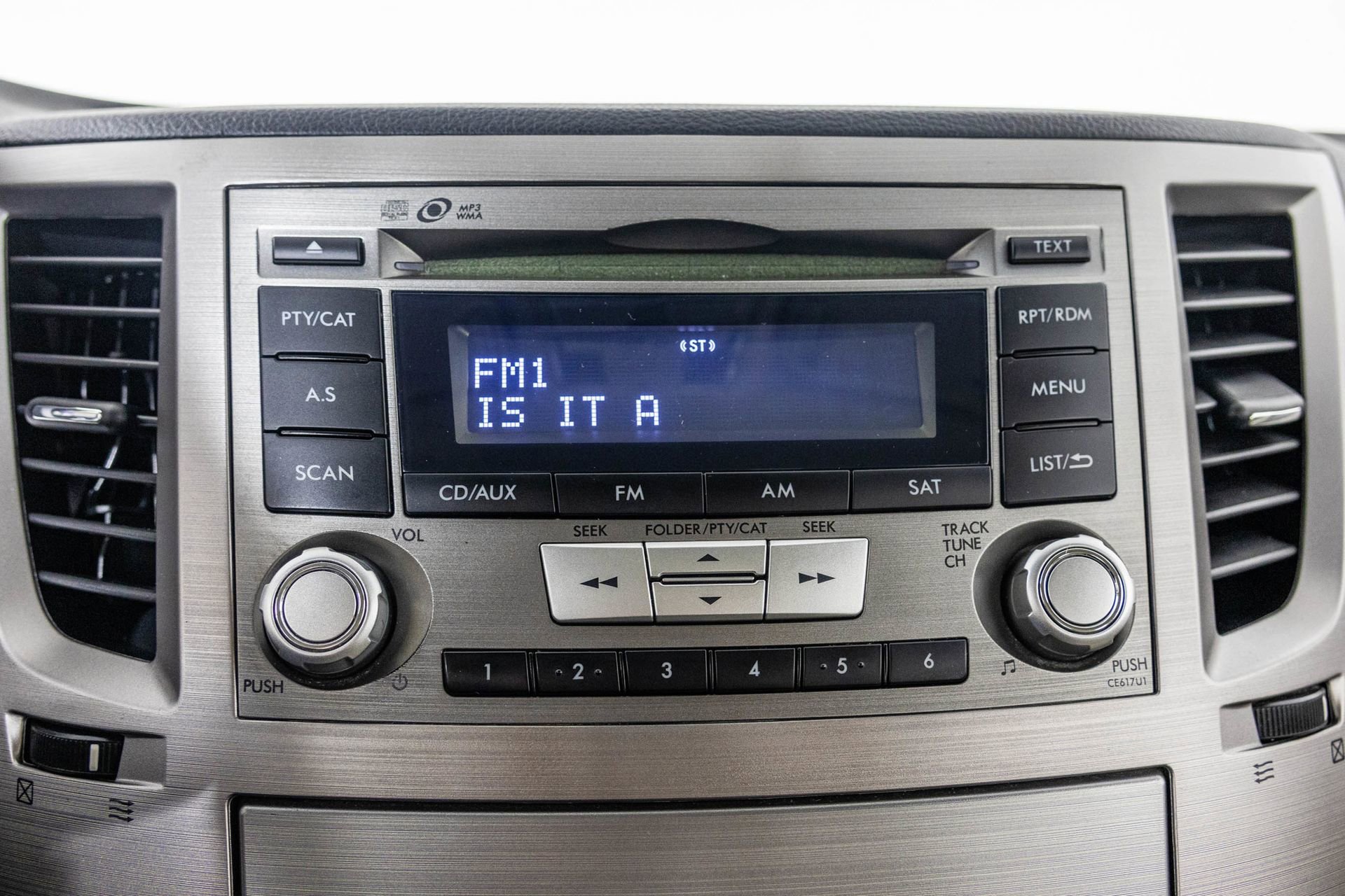 Used 2013 Subaru Legacy 2.5i Premium image 21