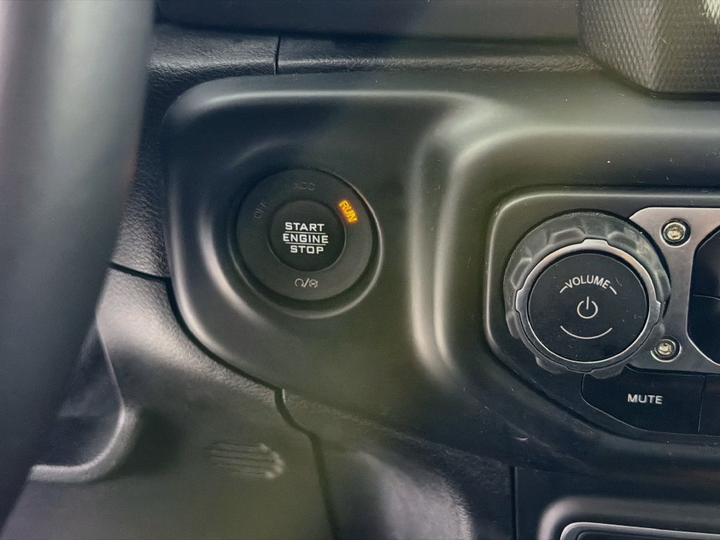 Used 2018 Jeep Wrangler Sport AWD/4WD image 35