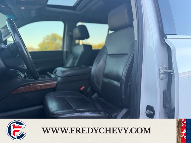 Used 2018 Chevrolet Suburban Premier AWD/4WD image 21
