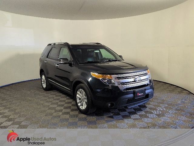 Used 2014 Ford Explorer XLT w/ Equipment Group 202A AWD/4WD image 1