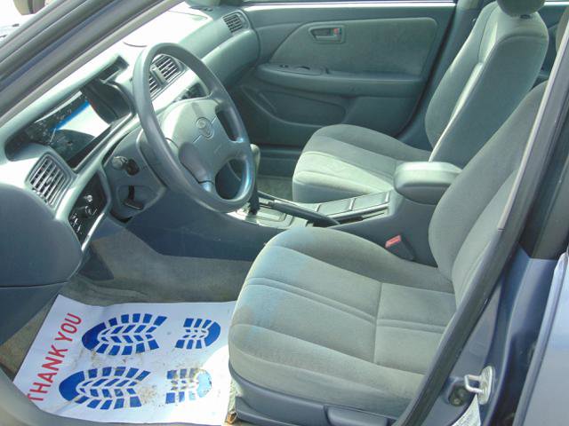 Used 2000 Toyota Camry LE FWD image 5
