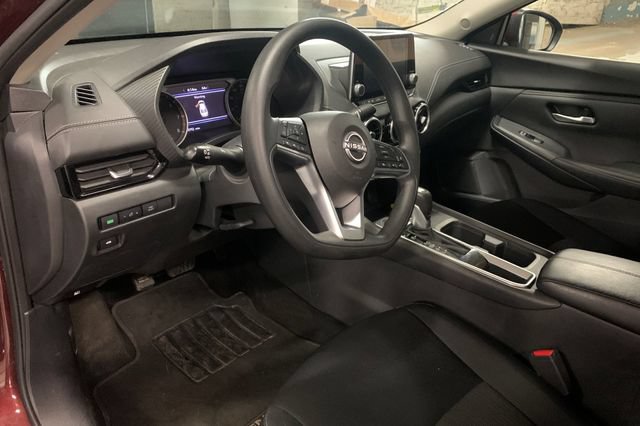 Used 2024 Nissan Sentra SV FWD image 10