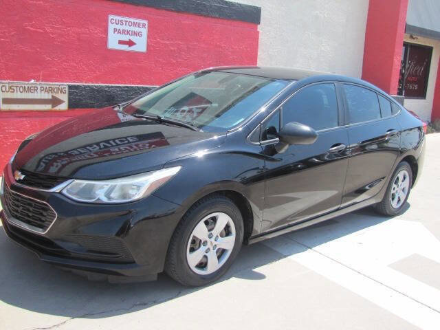 Used 2017 Chevrolet Cruze LS image 6