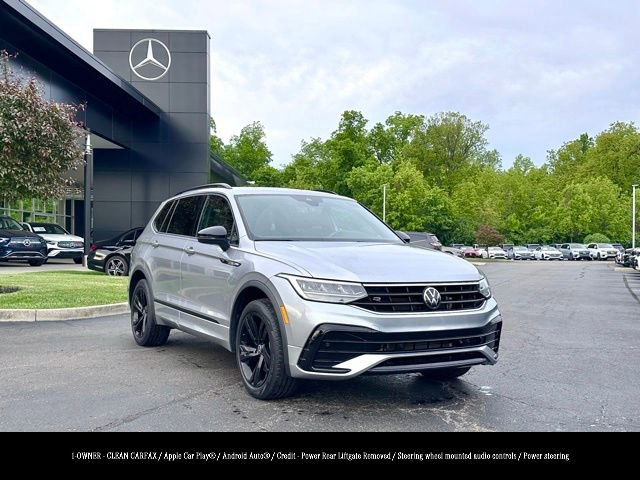 Used 2023 Volkswagen Tiguan SE R-Line FWD image 1