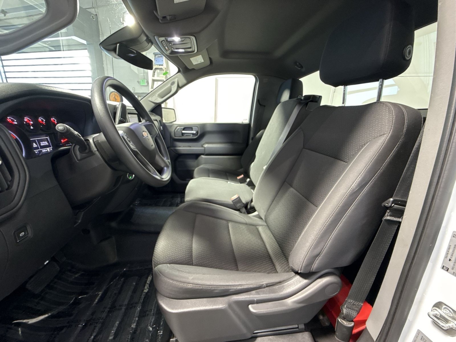 Used 2025 Chevrolet Silverado 1500 W/T RWD image 14